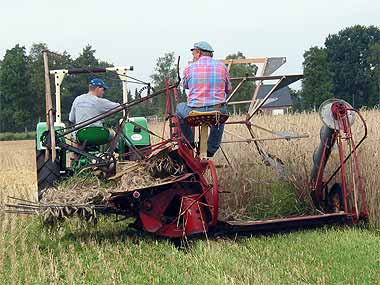 Wilfried Prahm auf dem Mhbinder, gezogen von Hans-Jrgen Winterbur